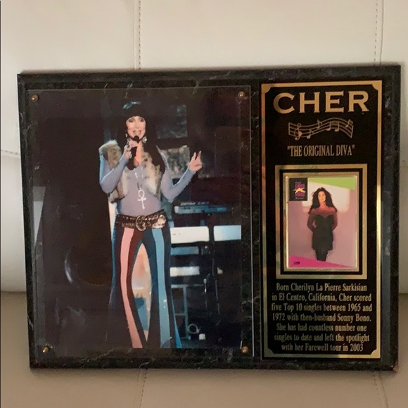 👑 Cher at the Class of 2024 plaque unveiling at The Rock at  Cher Plaque